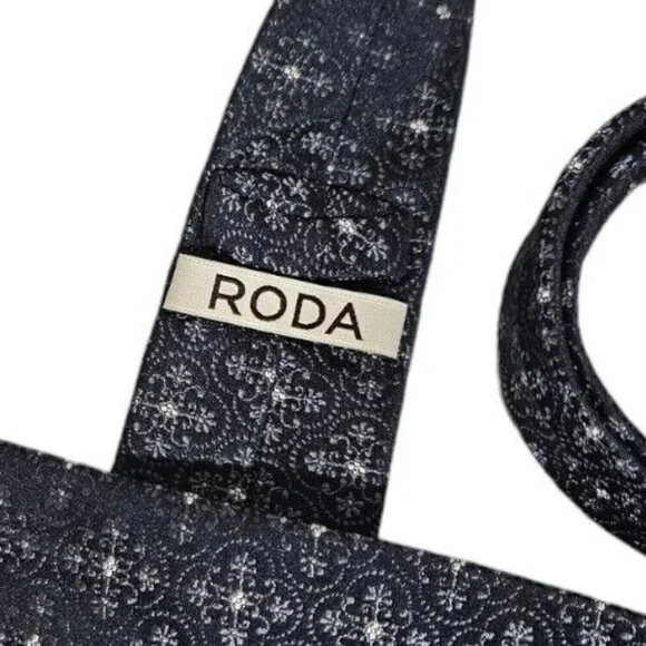 RODA Men's 100% Silk Necktie LUXURY Tie Blue Geometric W:2.7" EUC